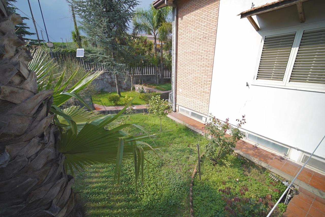 Etna Rooftop Apartment ペダーラ エクステリア 写真